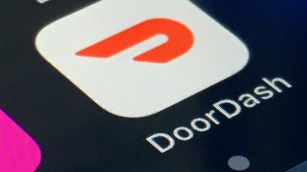 DoorDash公布了好于预期的第一季度销售额，但由于成本担忧，股价下跌
